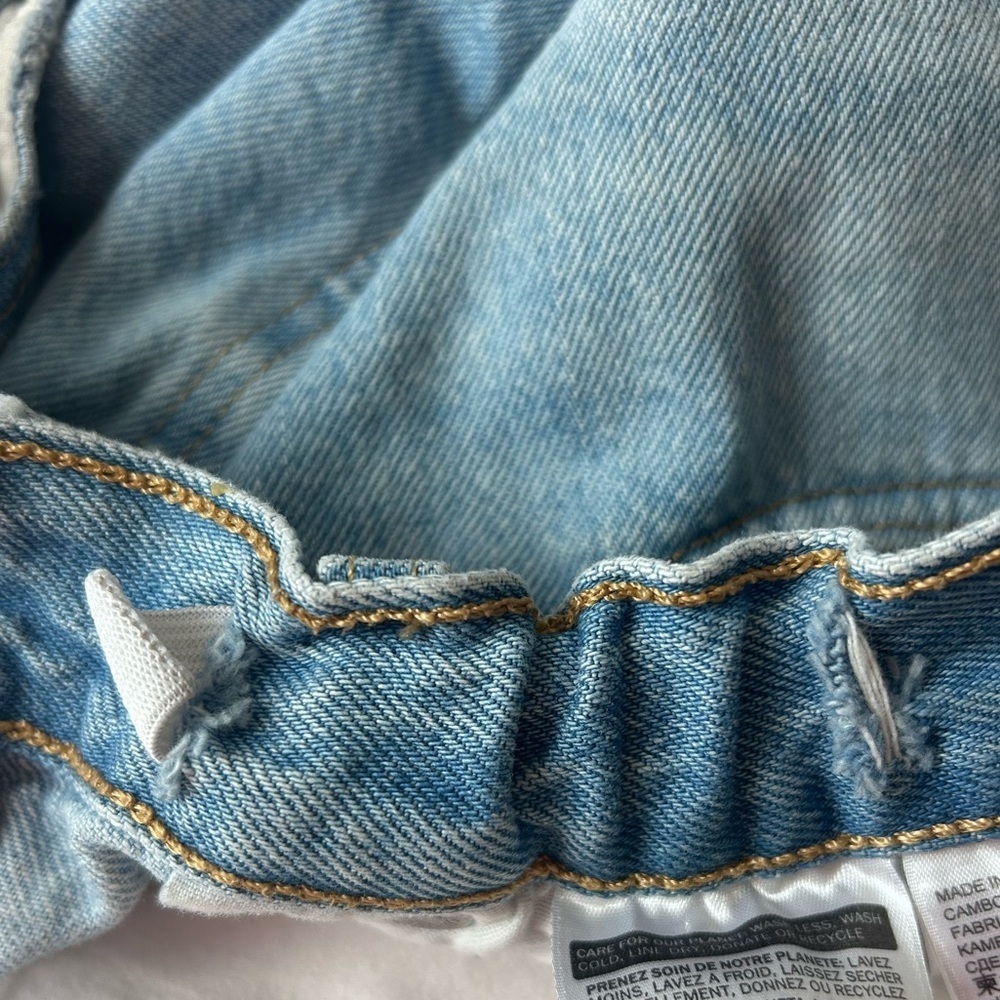 Levi 501 denim shorts light wash - Picture 5 of 5